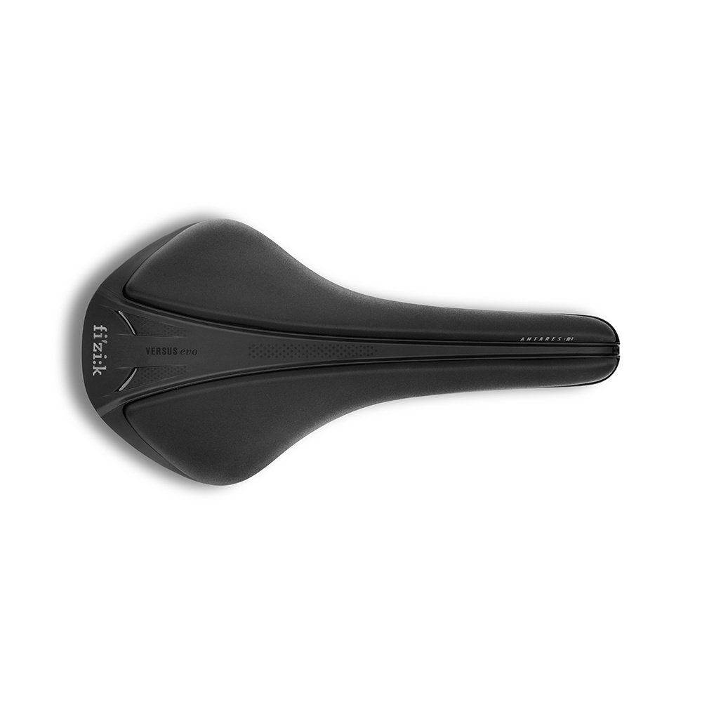 Selle Fi'zi:k Antares R1 Versus Evo Carbon Braided Regular