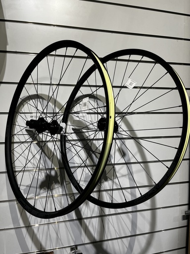 Set de Roues Crest MK4 Disc centerlock Boost 29" 
